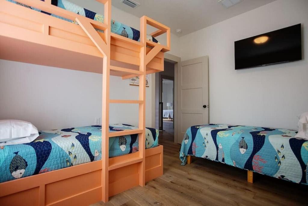 Coral Reef - Brand New Build, Pet Friendly, Private Pool! Sleeps 9! Villa Панама Сити Бийч Екстериор снимка