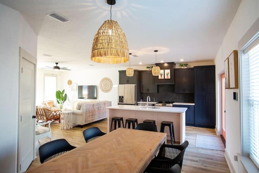 Coral Reef - Brand New Build, Pet Friendly, Private Pool! Sleeps 9! Villa Панама Сити Бийч Екстериор снимка